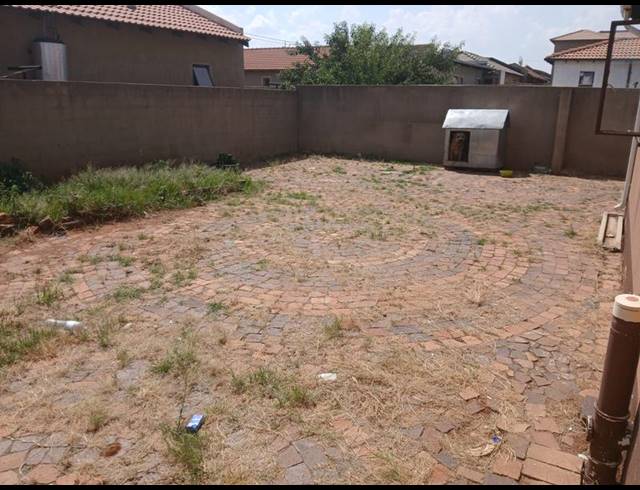 3 BEDROOM HOUSE FOR SALE IN PROTEA GLEN EXT